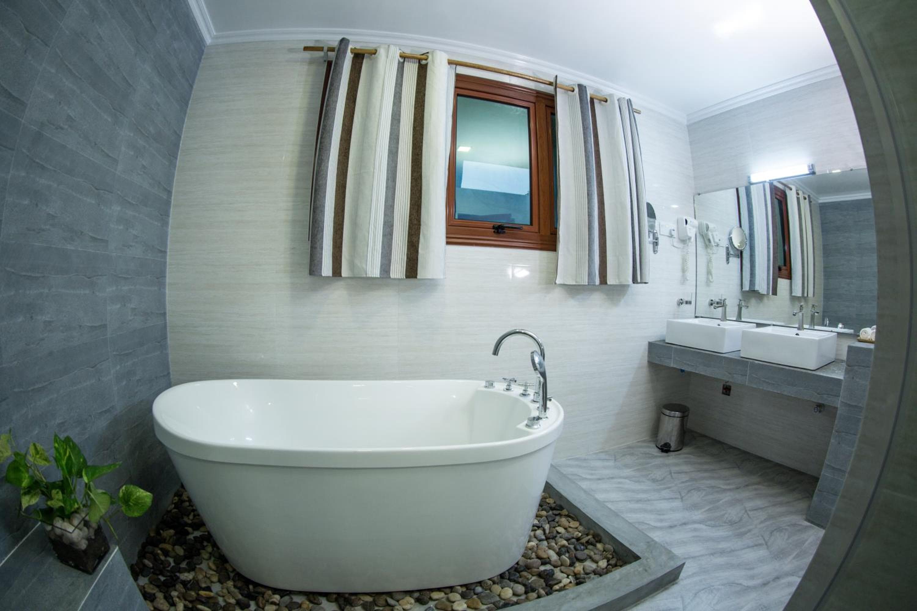 Triton Beach Hotel & Spa - View 68