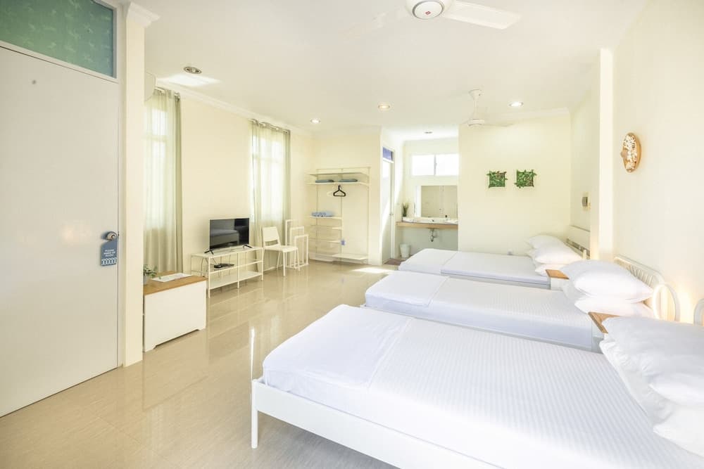 Three Hearts Guesthouse - View 78