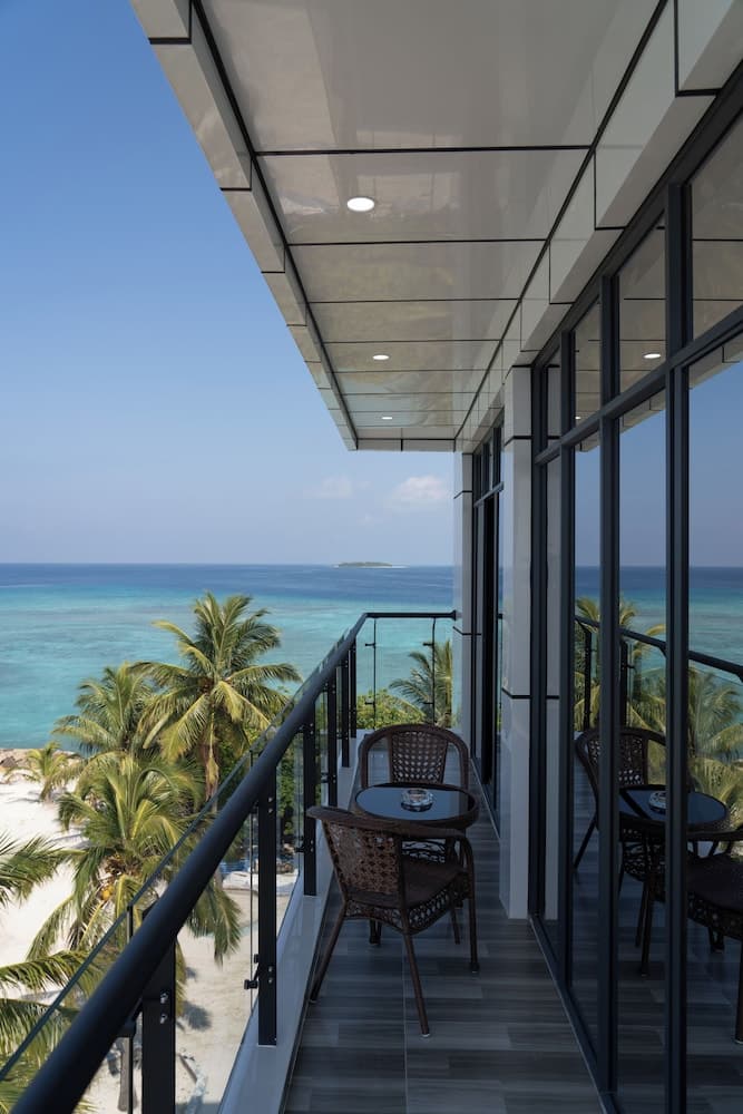 Wings by Hawks Hotels Kamadhoo Baa Atoll - View 30
