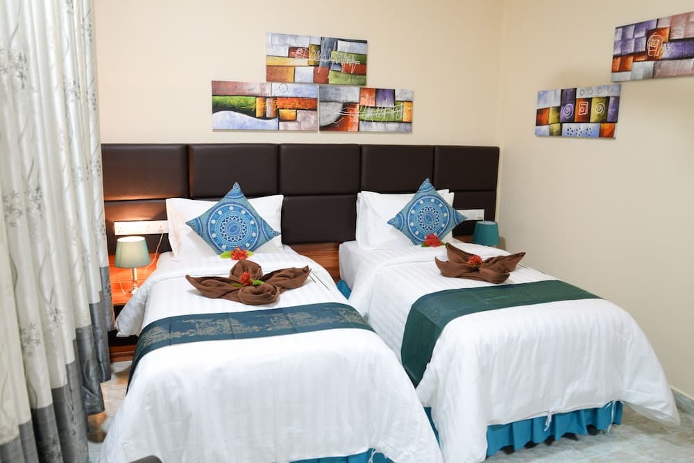 Cliff  Retreat - View 28