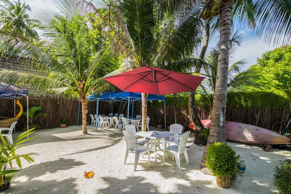 Shallow Lagoon Rasdhoo - View 4