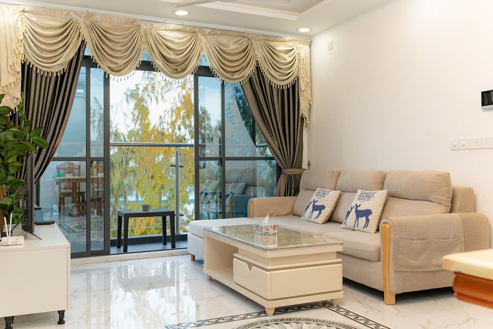 White Beach Holiday - View 13