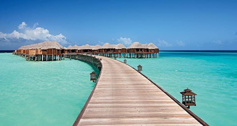 Constance Halaveli - View 44