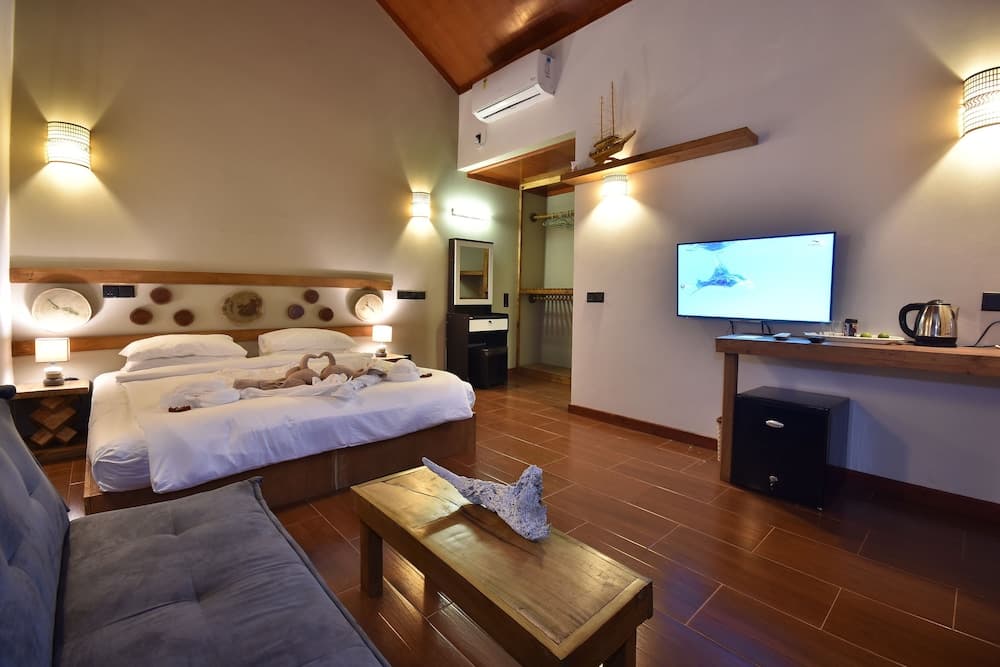 Beach Villa Ukulhas - View 4