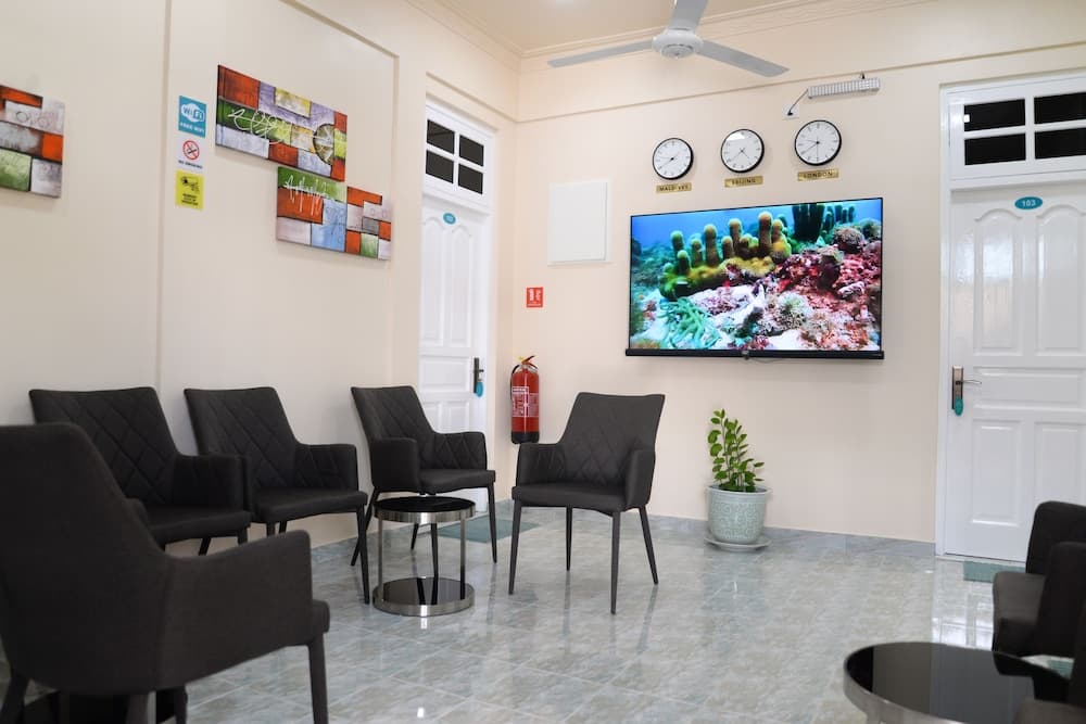 Cliff  Retreat - View 22