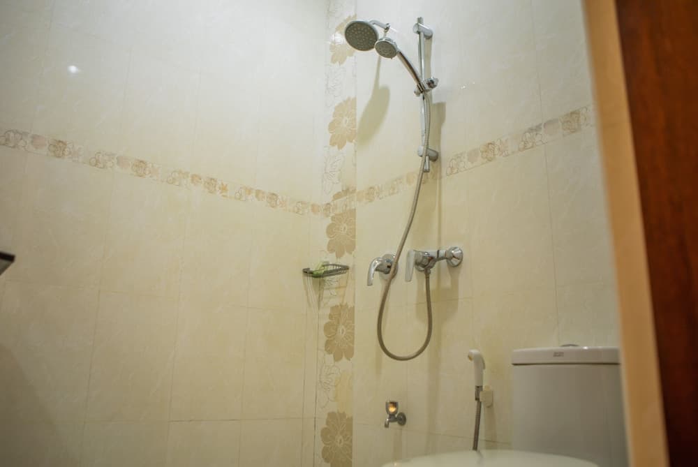 Charming Holiday Lodge - View 13