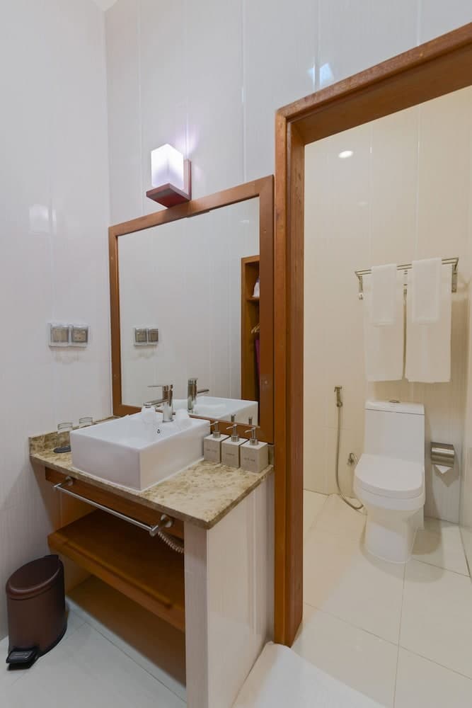 Araamu Hotels Maldives - View 70