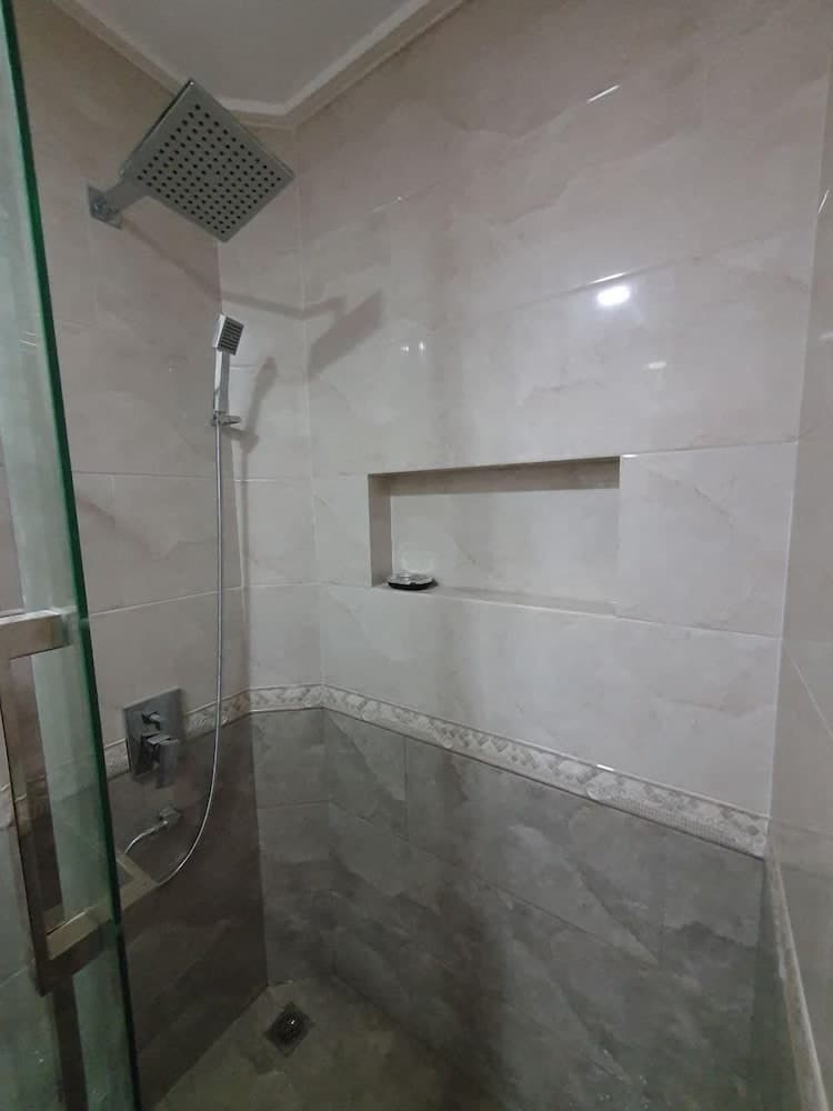 Arianna Dhangethi - View 3