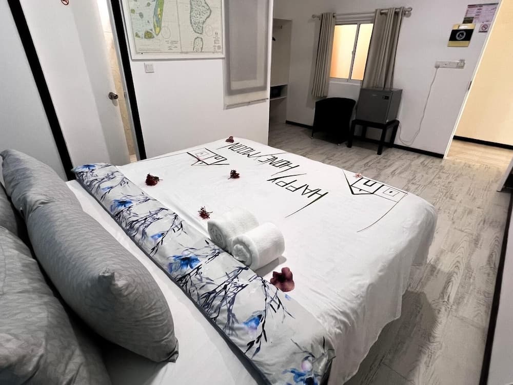 Wave Crest Retreat - View 40