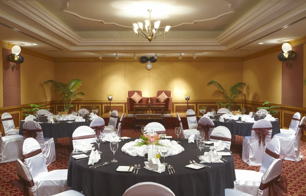 Hulhule Island Hotel - View 65