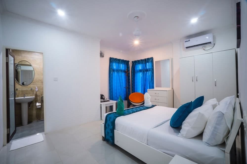 Palm Lodge - View 1