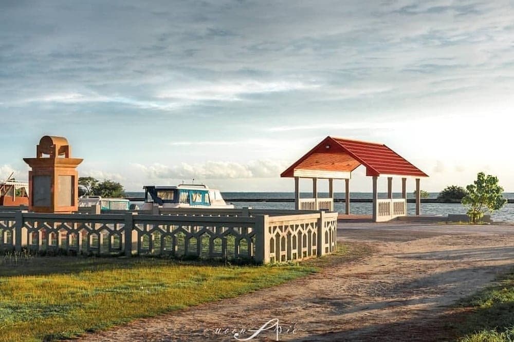 Charming Holiday Lodge - View 57