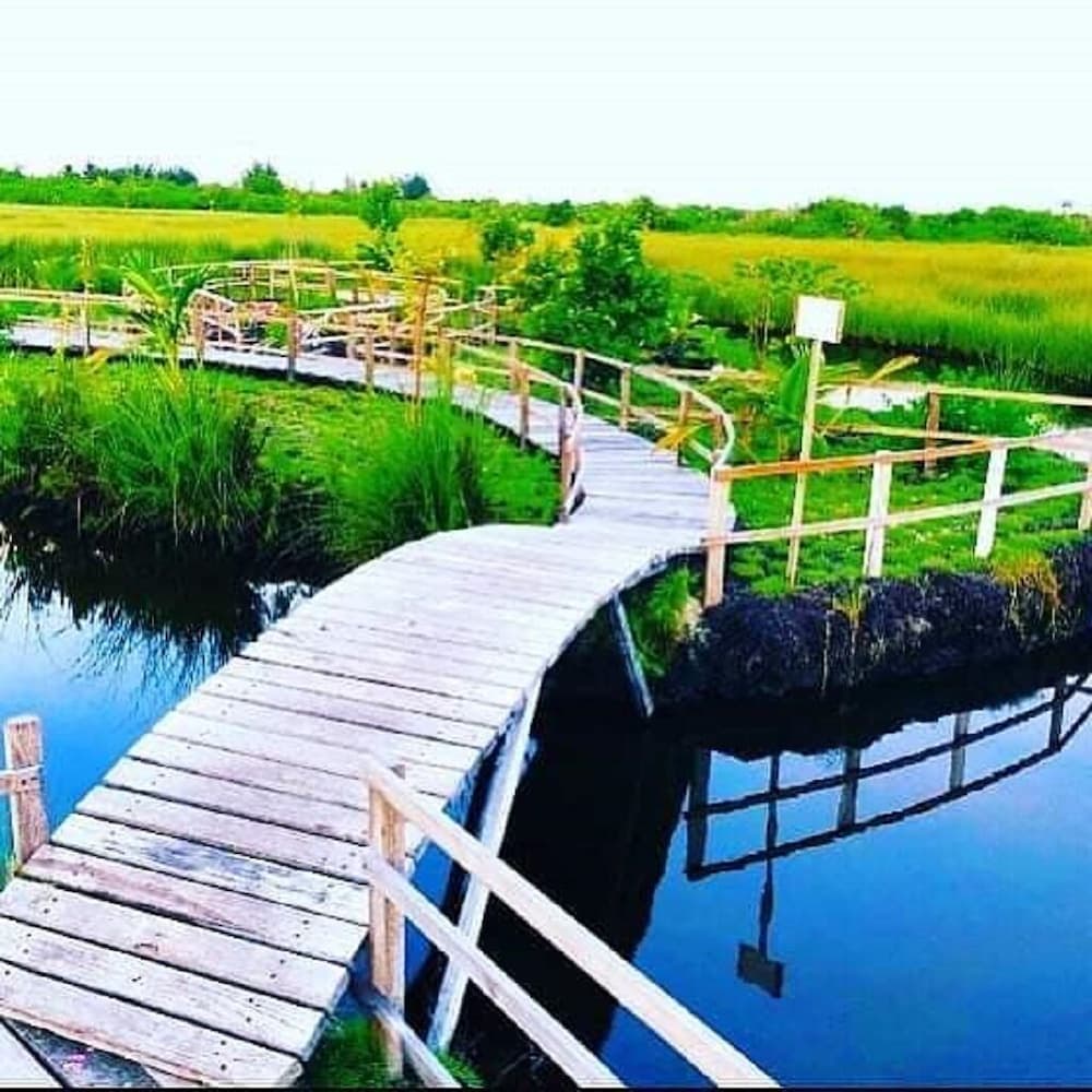 Charming Holiday Lodge - View 34