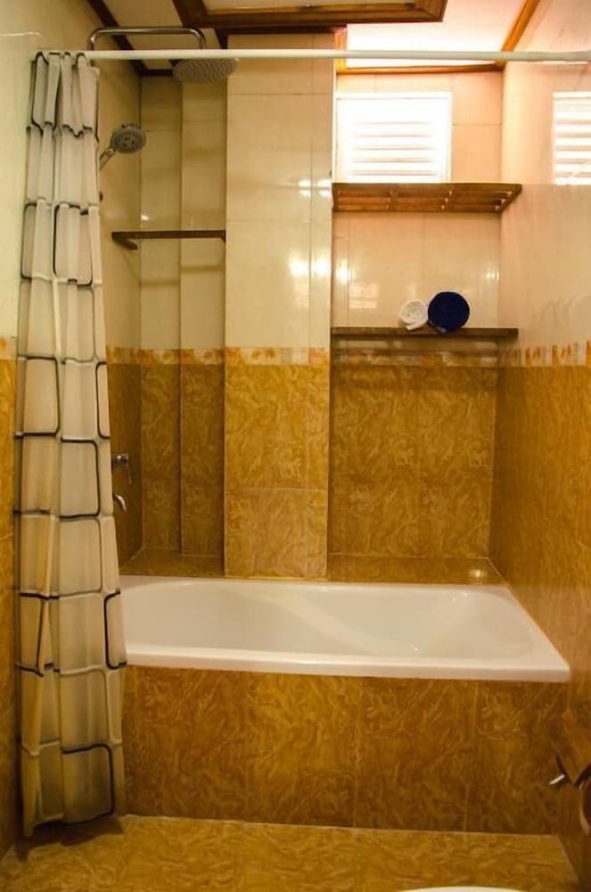 Eureka Serenity Athiri Inn - View 28