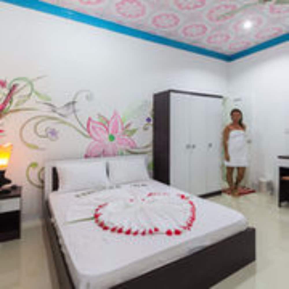 Feridhoo Inn - View 17