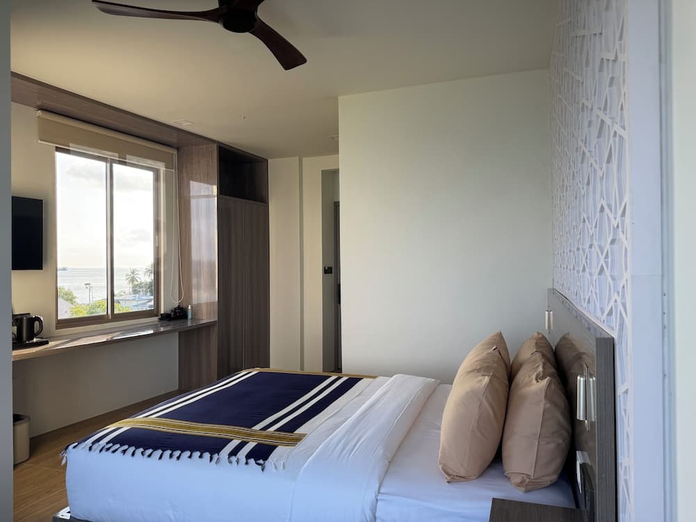 Avyanna Gulhi Beach - View 48