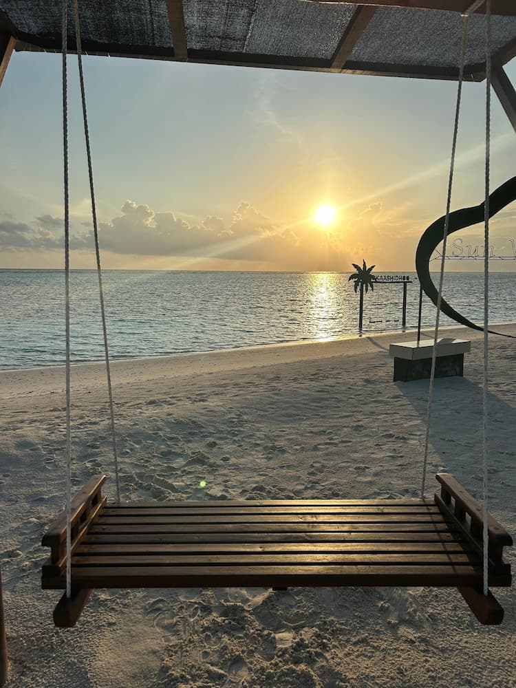 Palm Rest - View 7