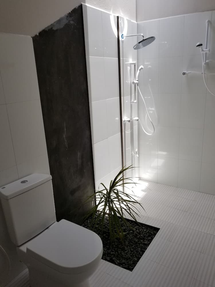 Lilac Stay - View 10