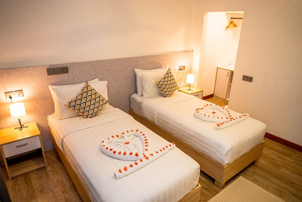 Holiday Crib - View 4