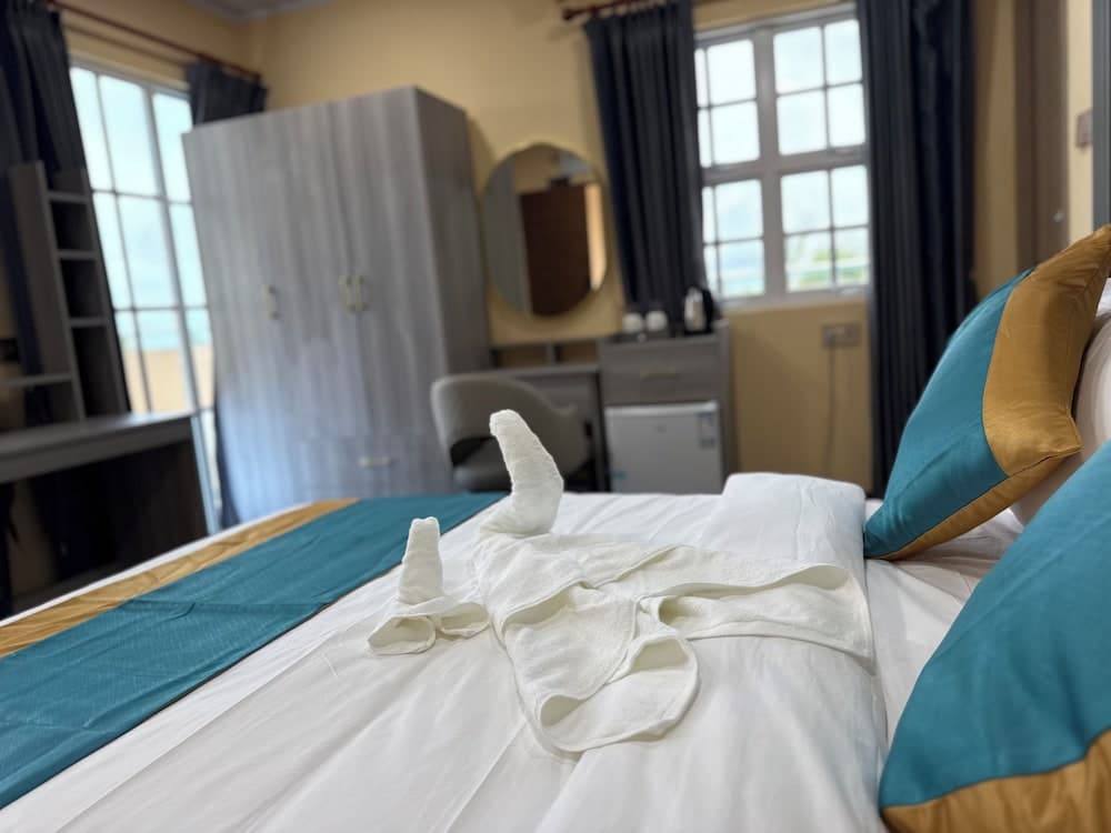 Breeze Haven Surf Retreat - View 23