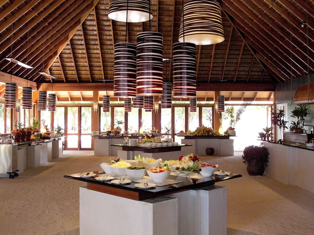Vilamendhoo Island Resort & Spa - View 28