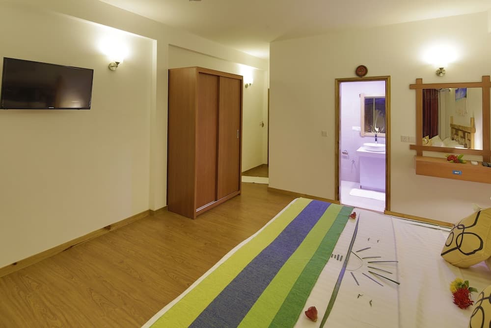 Shallow Lagoon Rasdhoo - View 39