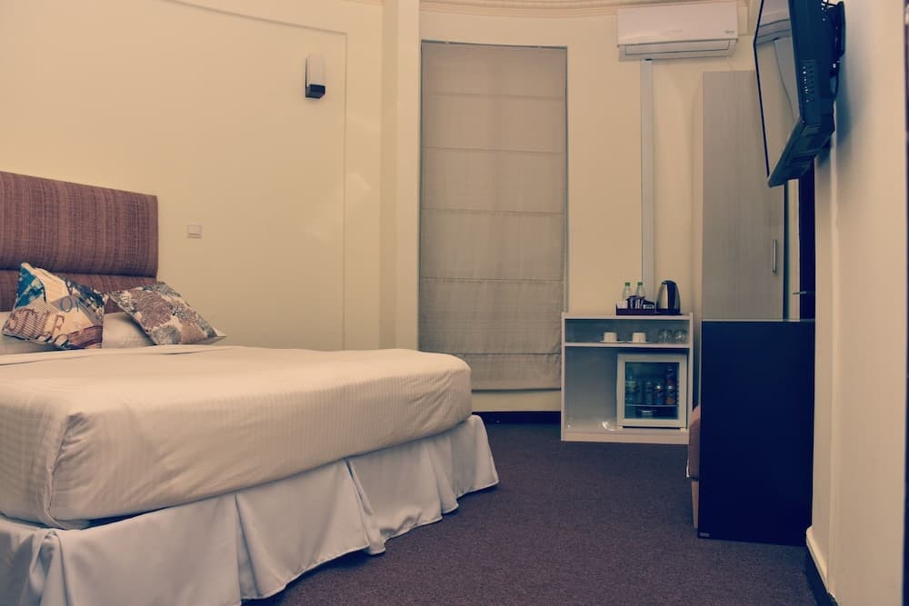 Local Escape Boutique - View 22