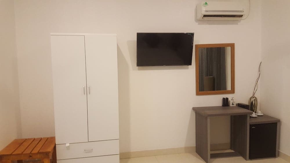 White Diamond - View 17