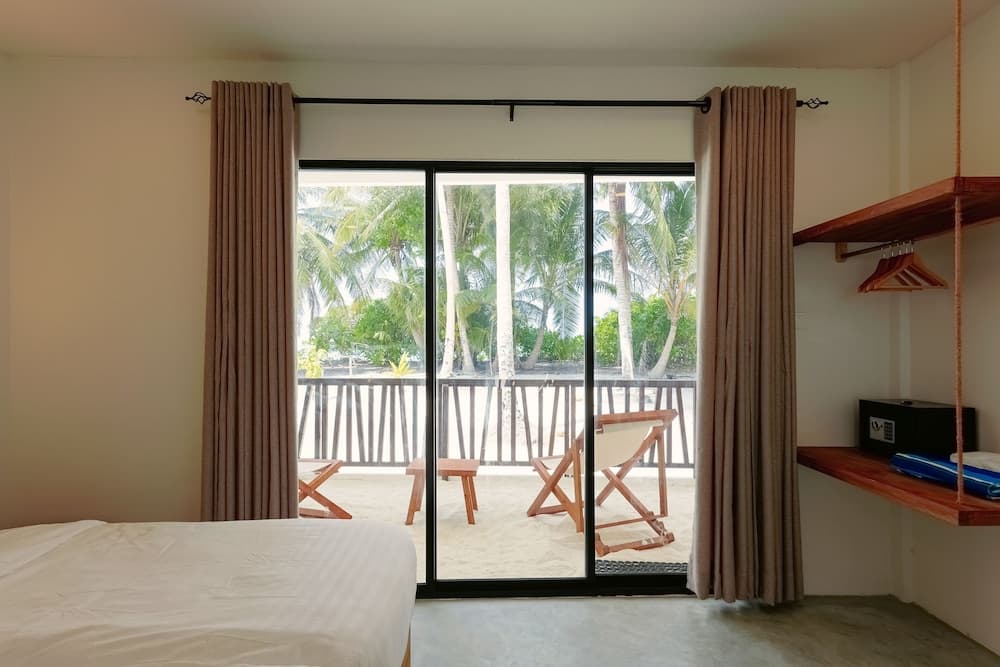 Azul Retreat - View 2