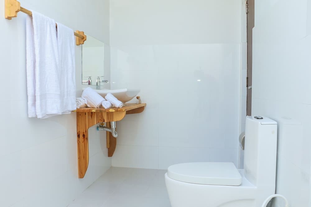 The Castaway Retreat - View 5