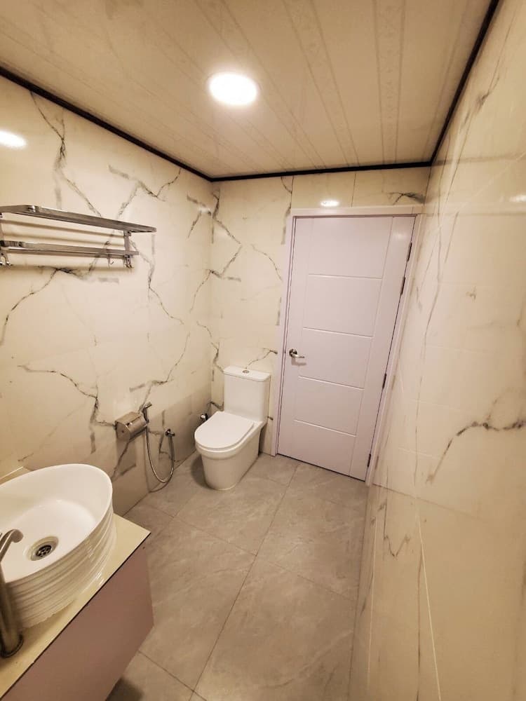 Sun & Surf - View 17