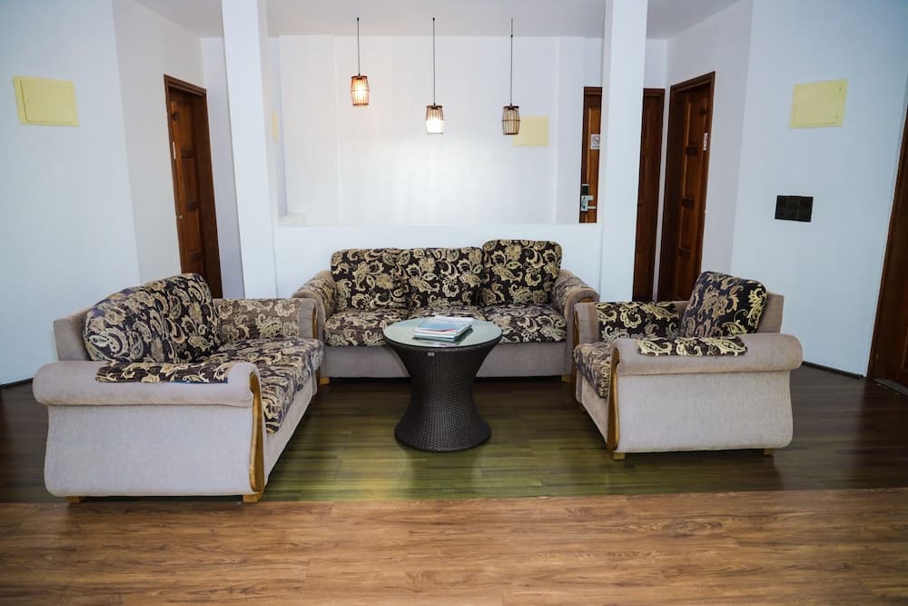 Palm Residence - View 10