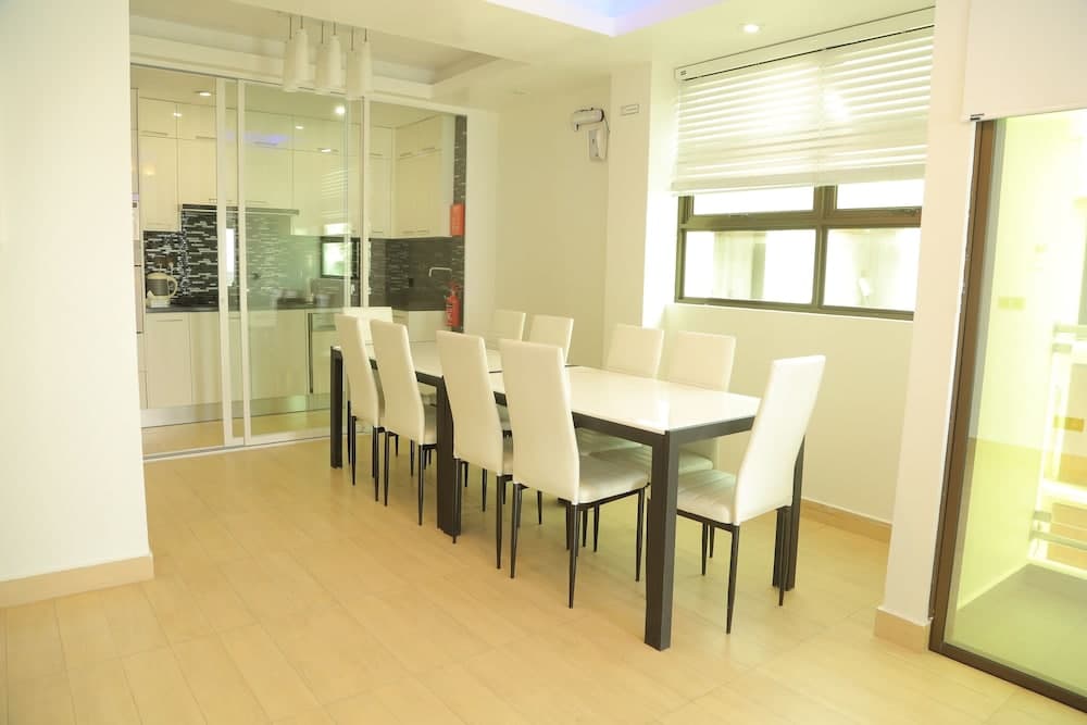 Airport Beach Hotel - View 13