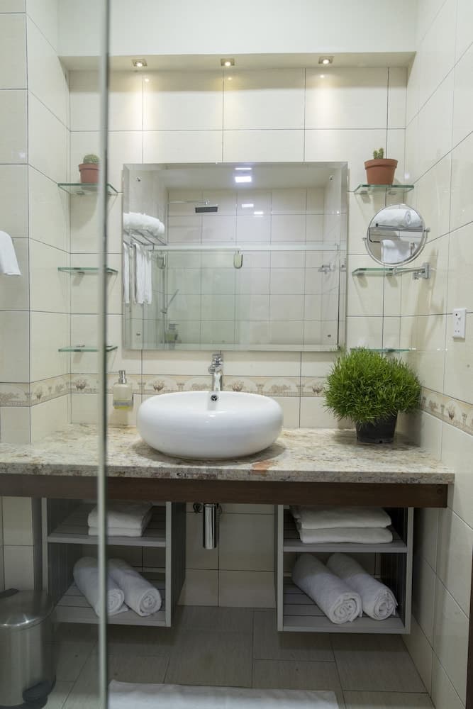 Global Residence - View 16