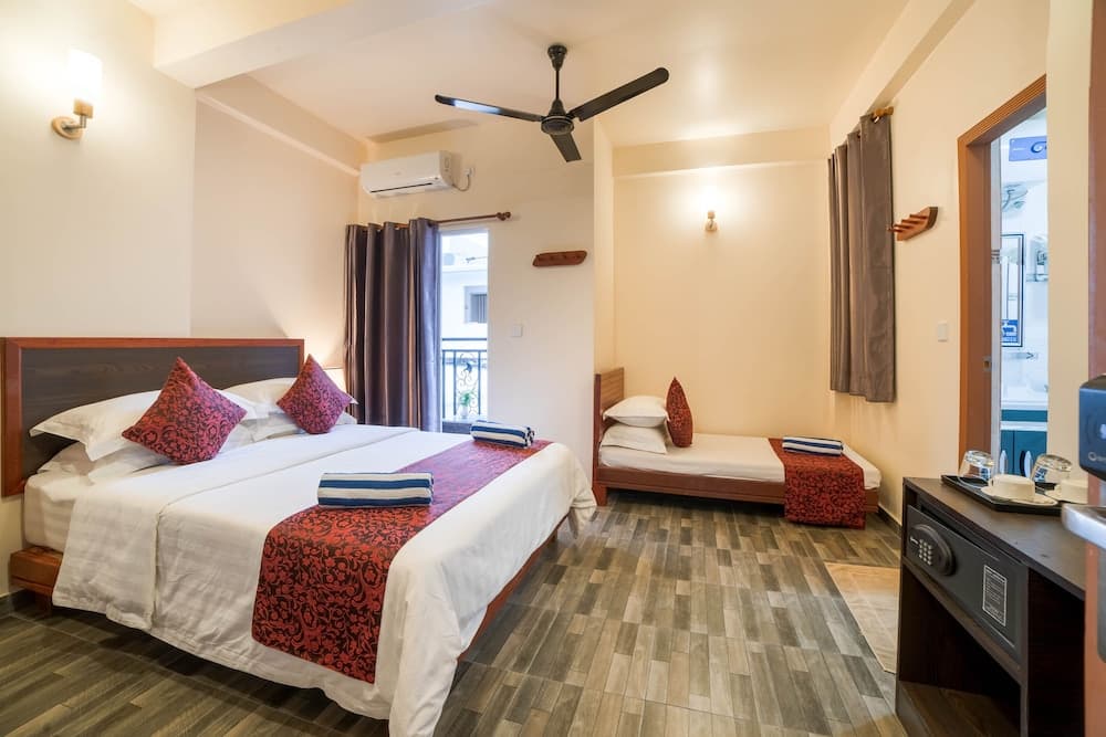 Paguro Beach Inn - View 9