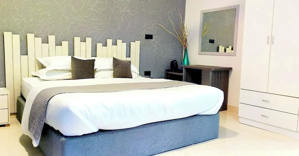 Turtle Inn Dharavandhoo - View 3