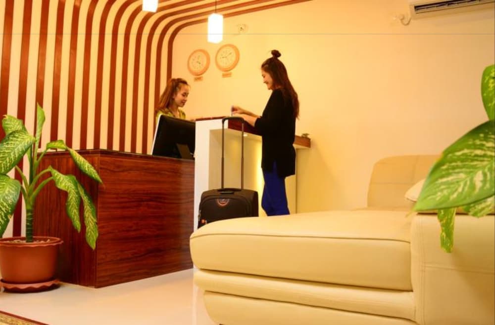 Royal Quest - View 15