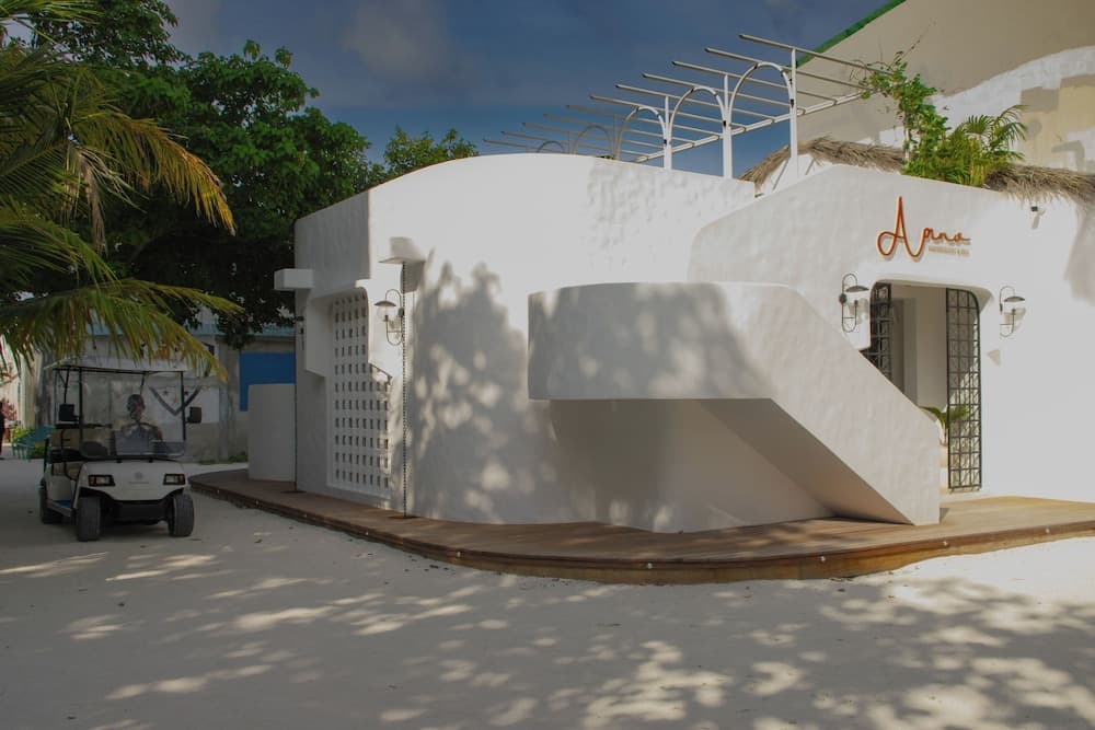 Stone Hotel Dhiffushi - View 1