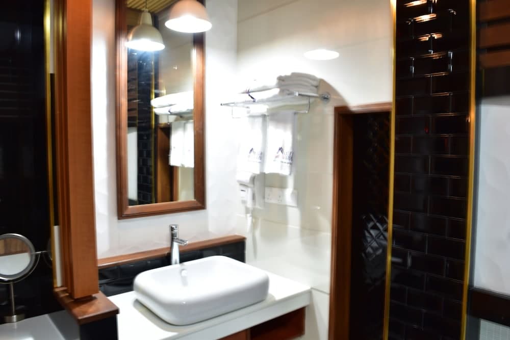 Millennium Island Residence - View 12