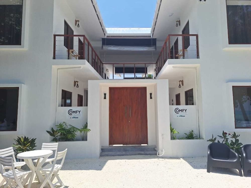 Comfy Cool Breeze by eMzaz - View 1