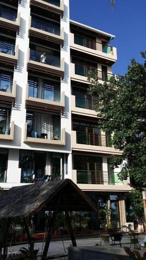 Seashore Beach Inn - View 1