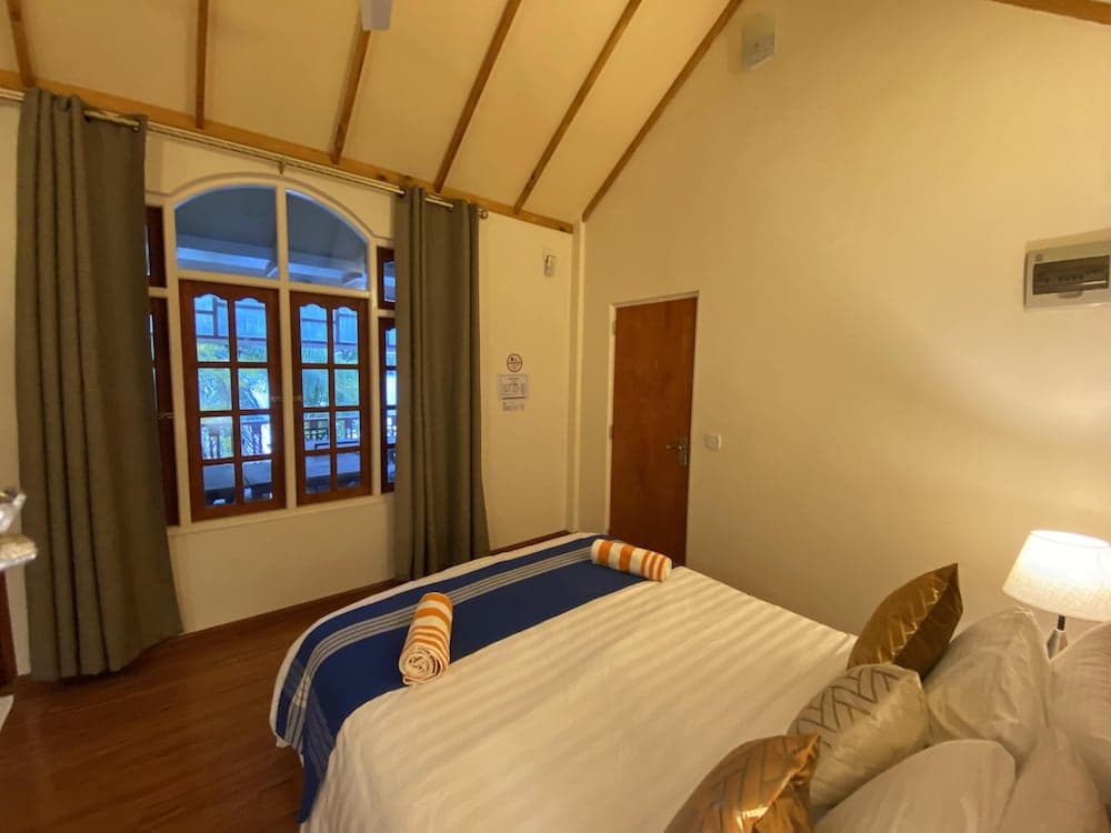 Sunset View Inn - View 3