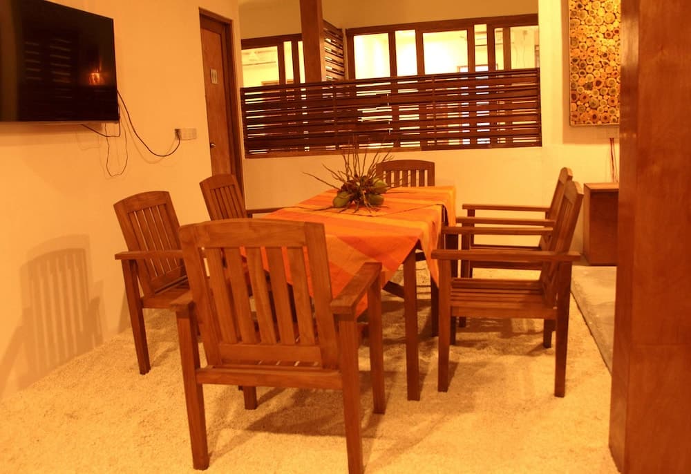 Dhiffushi White Sand Beach Hotel - View 9