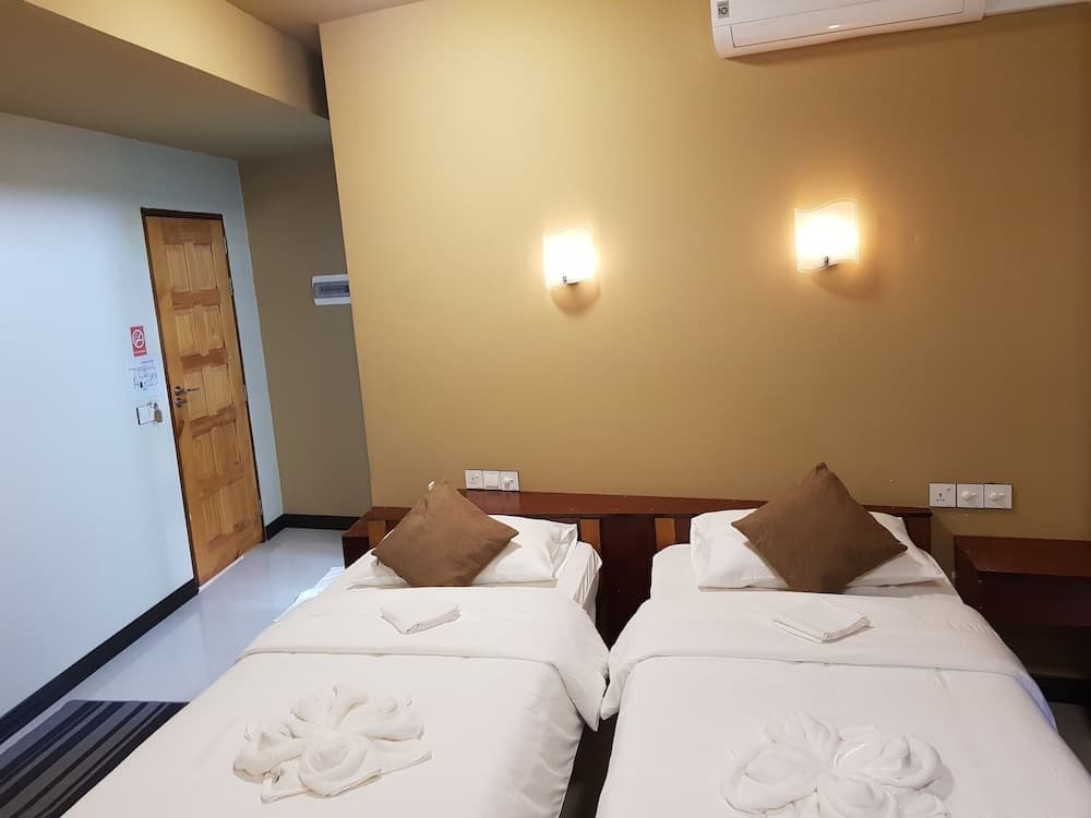 Hibiscus Holidays - View 5