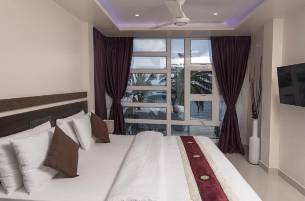 Whiteharp Beach Inn - View 7