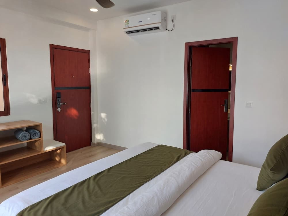 Comfy Cool Breeze by eMzaz - View 2