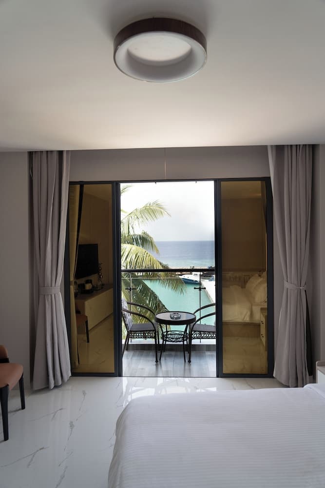 Wings by Hawks Hotels Kamadhoo Baa Atoll - View 24