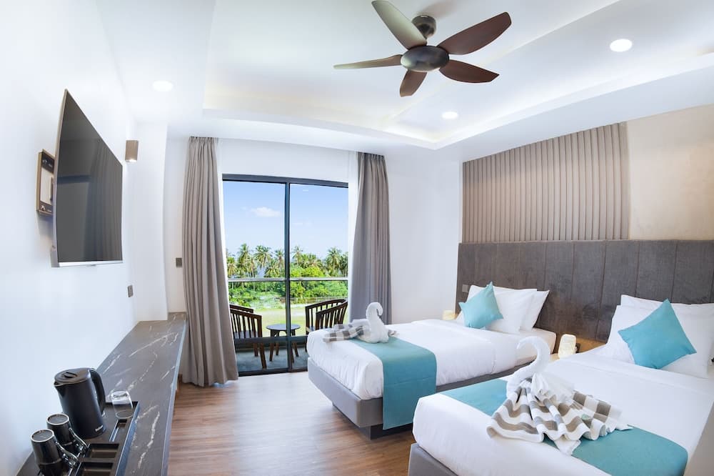 Whaleshark Beach - View 14