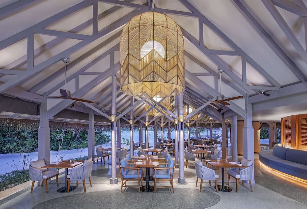 Anantara Dhigu Maldives Resort - View 11