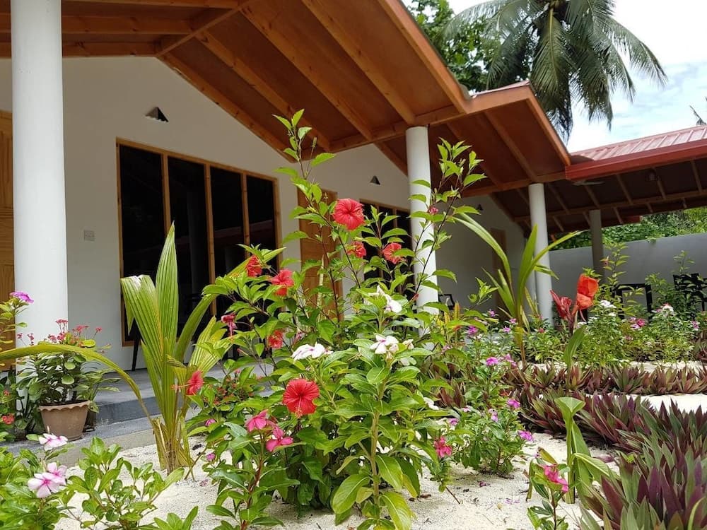 Thoddoo Beach Holiday Inn - View 42